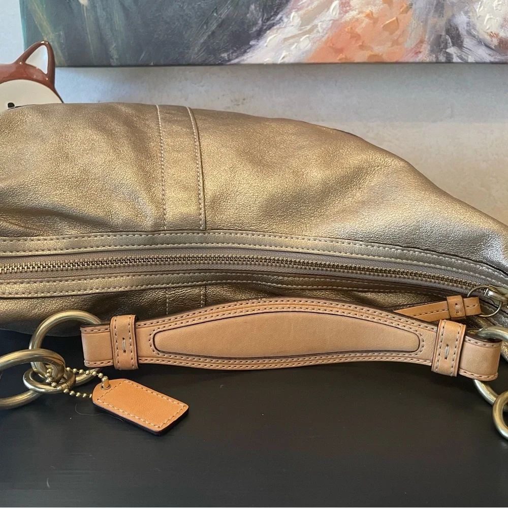 Light Gold Coach Purse - Picture 5 of 8